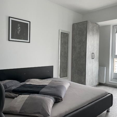 Cozy 2-Room Penthouse Lakeview W14 Букурещ Екстериор снимка