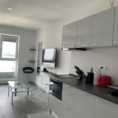 Cozy 2-Room Penthouse Lakeview W14 Букурещ Екстериор снимка