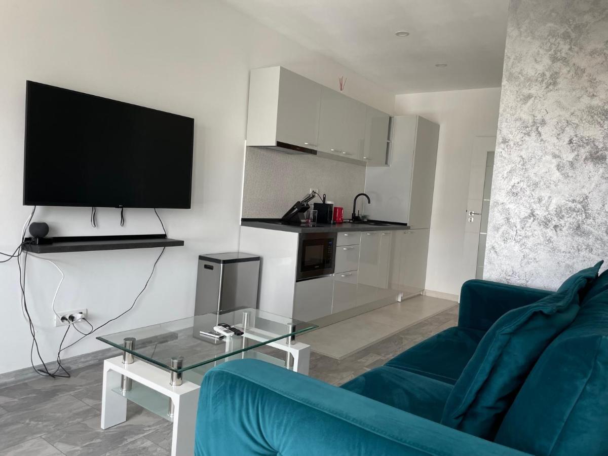 Cozy 2-Room Penthouse Lakeview W14 Букурещ Екстериор снимка